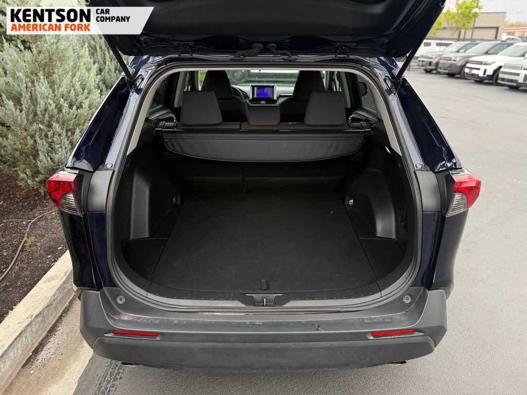 Used 2025 Toyota RAV4 XLE image 35