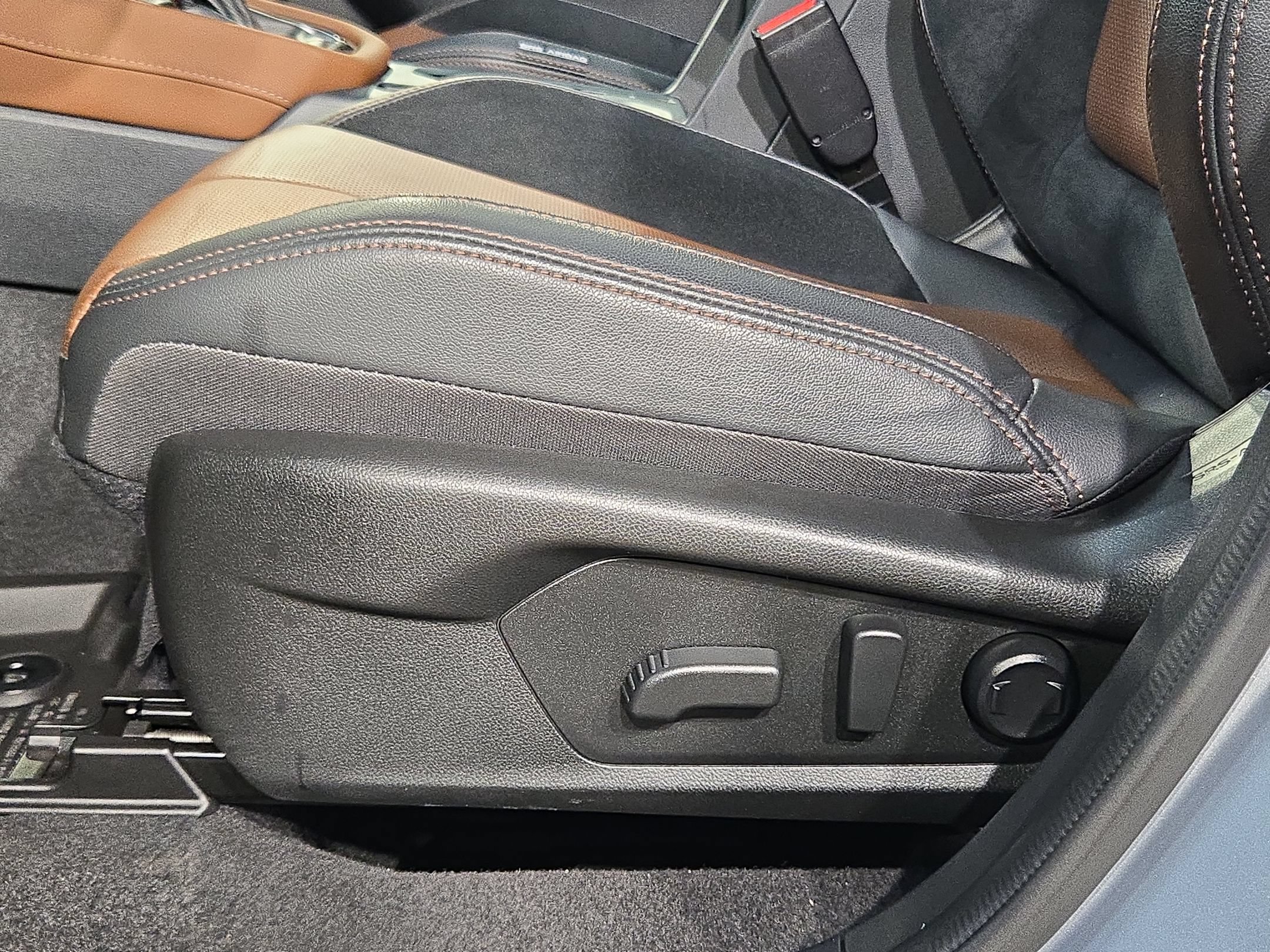 Used 2025 Subaru Forester Touring AWD/4WD image 23