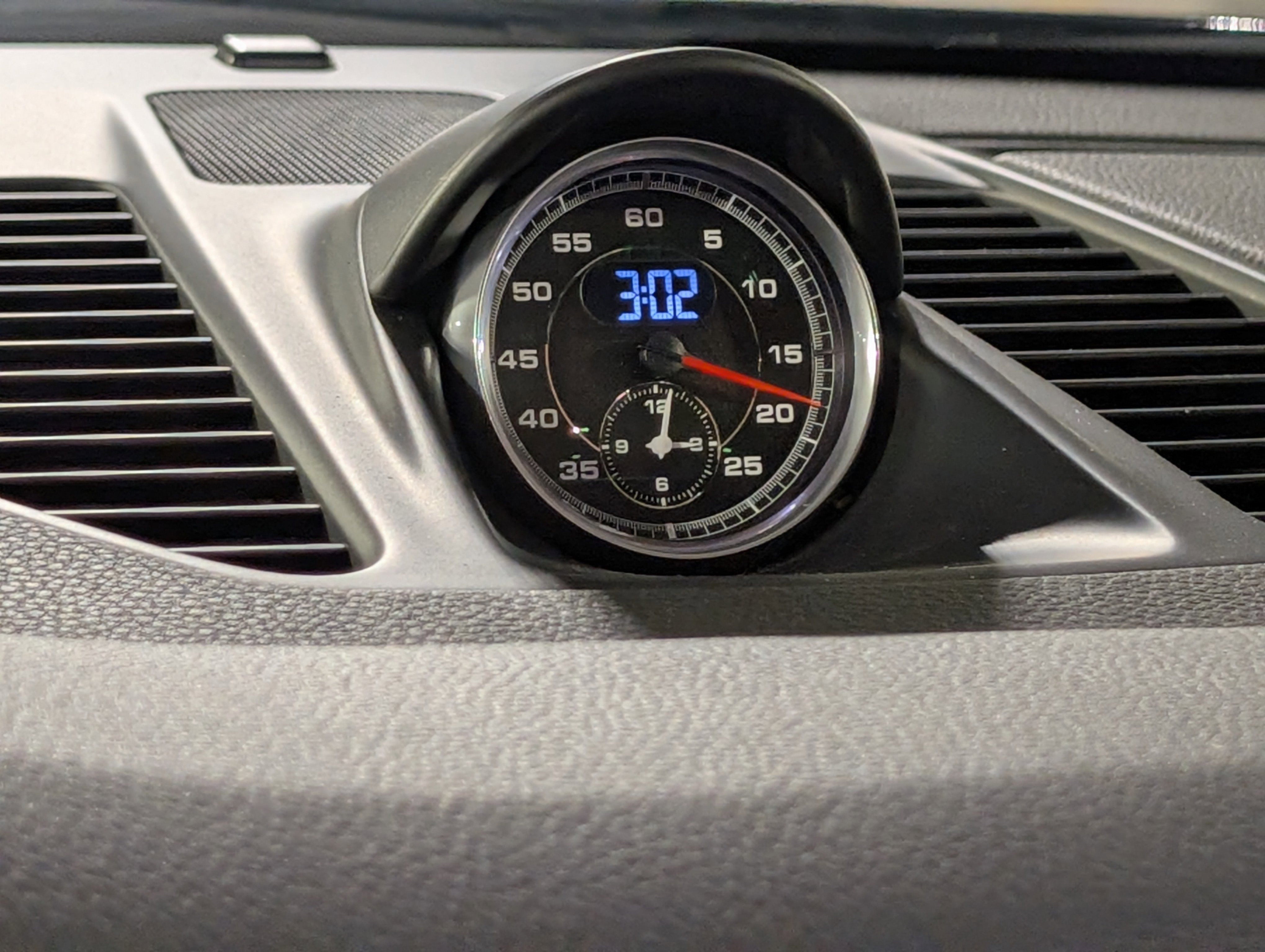 Certified 2015 Porsche 911 Carrera 4S image 38