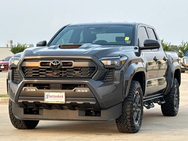 Used 2025 Toyota Tacoma TRD Sport AWD/4WD video 3