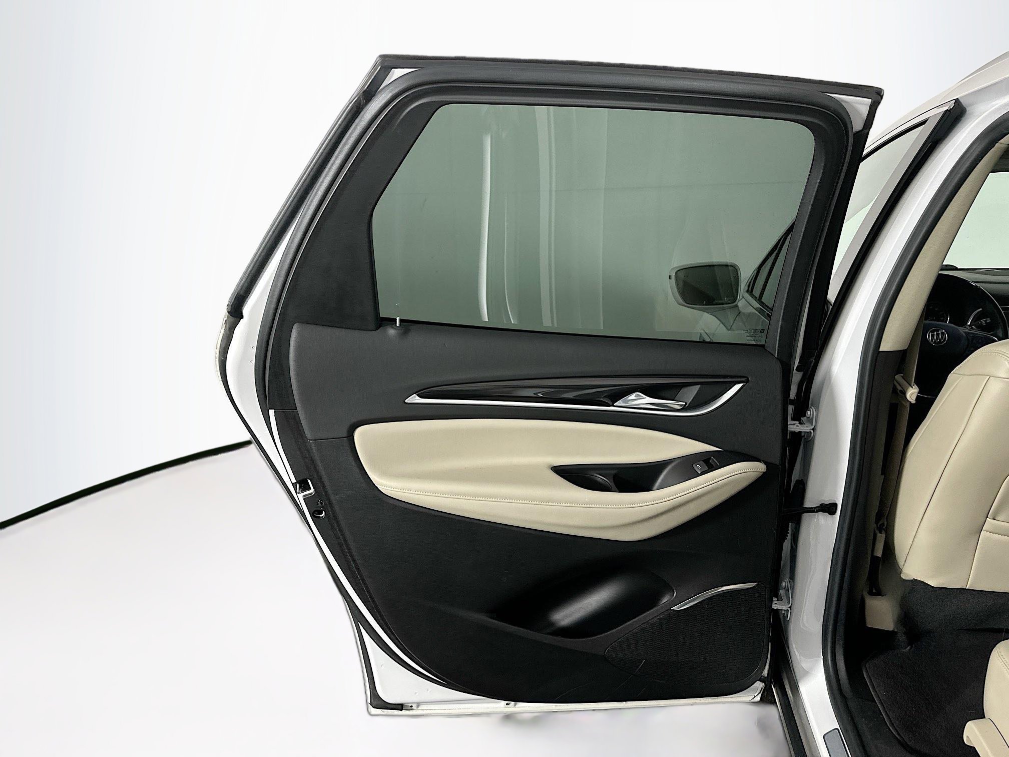 Used 2018 Buick Enclave Premium image 26