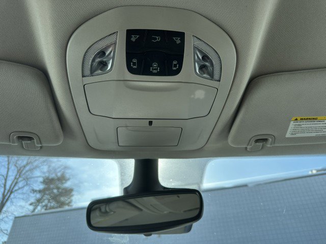 Used 2024 Chrysler Pacifica Touring-L image 24