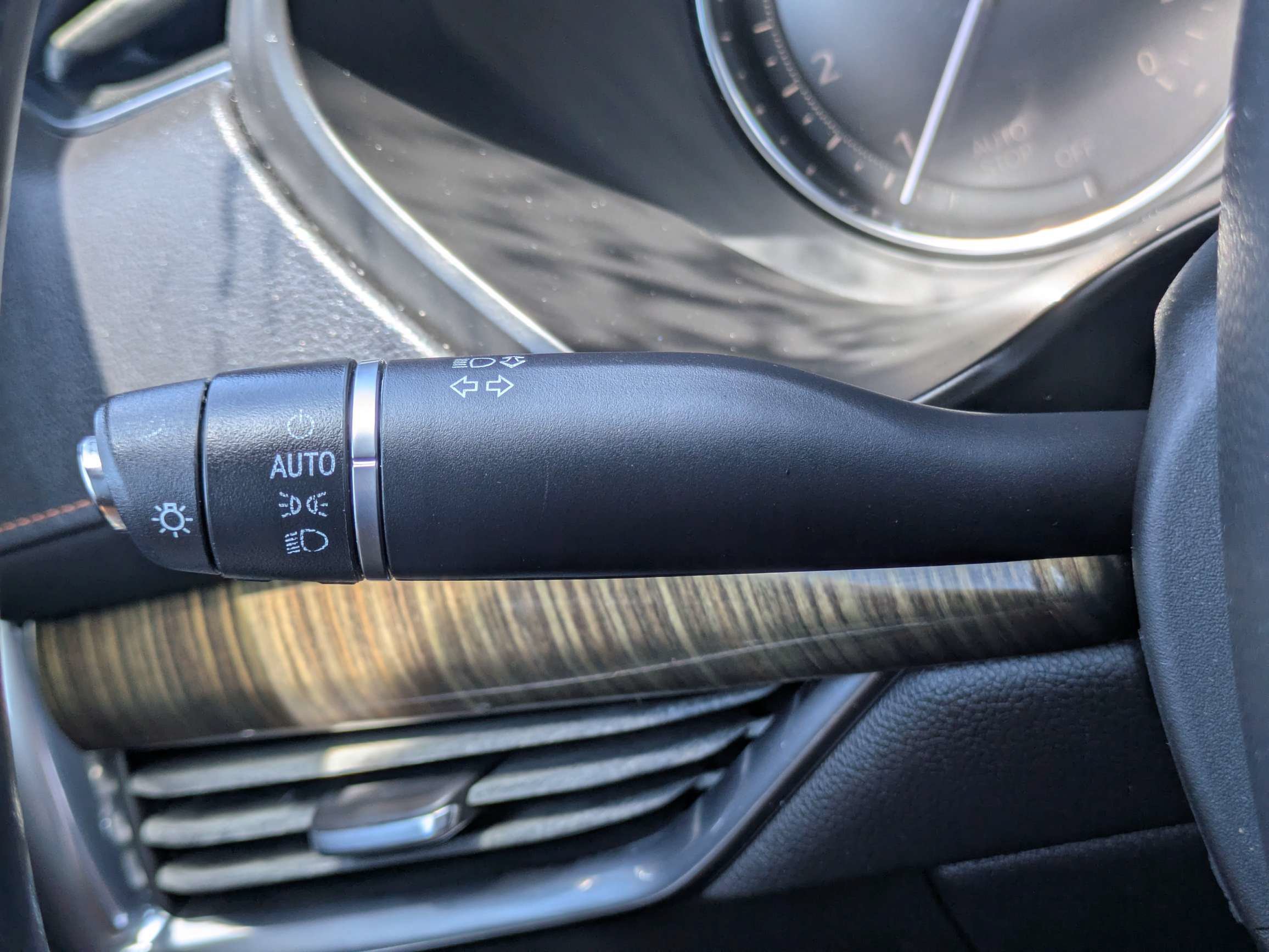 Certified 2019 Cadillac XT4 Sport FWD image 19