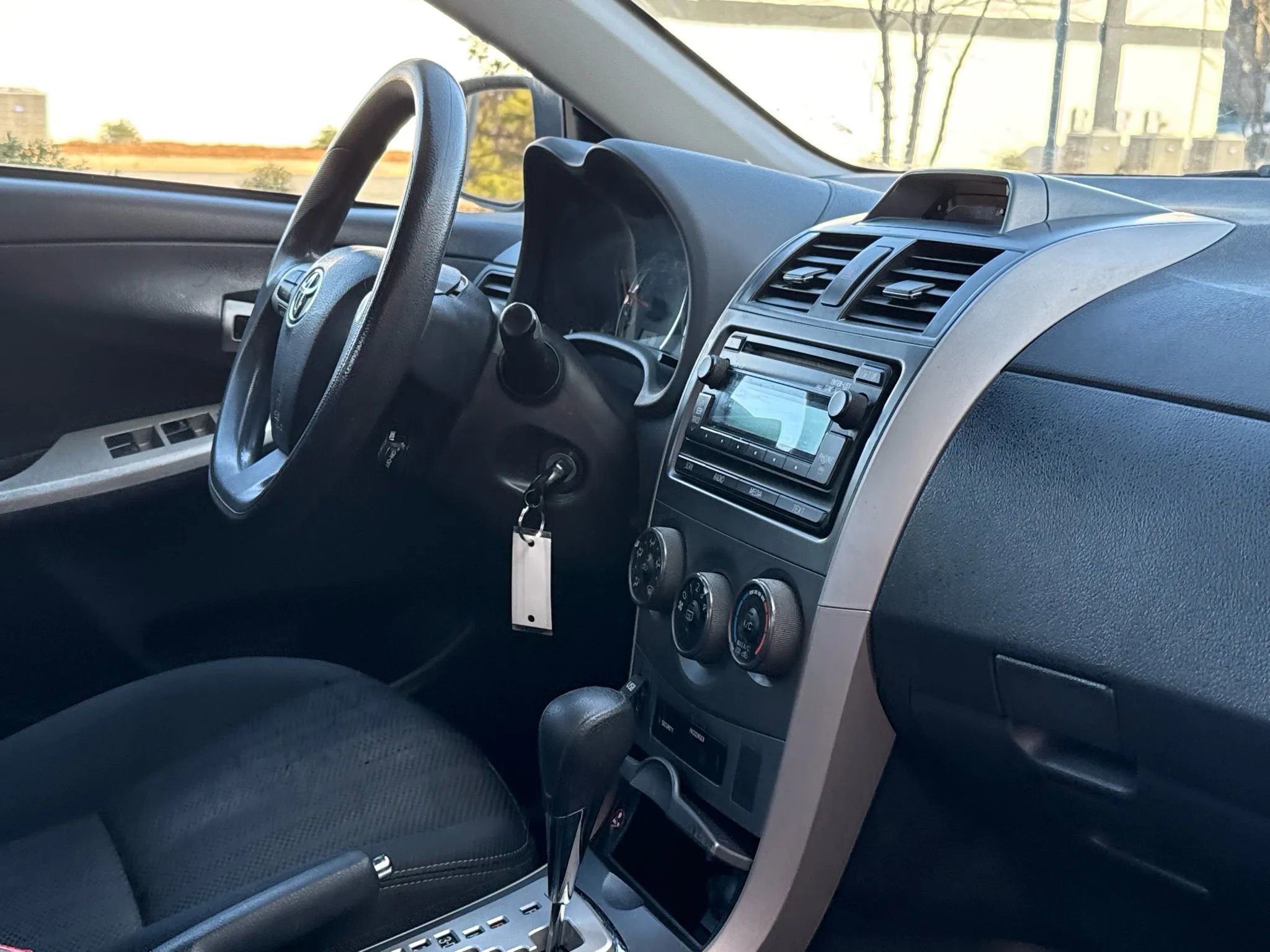 Used 2012 Toyota Corolla S image 23