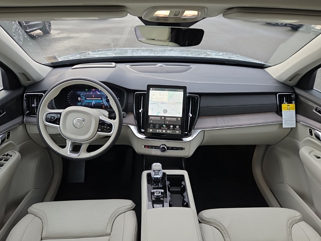 New 2026 Volvo XC90 T8 Ultra w/ Protection Package Premier AWD/4WD image 5