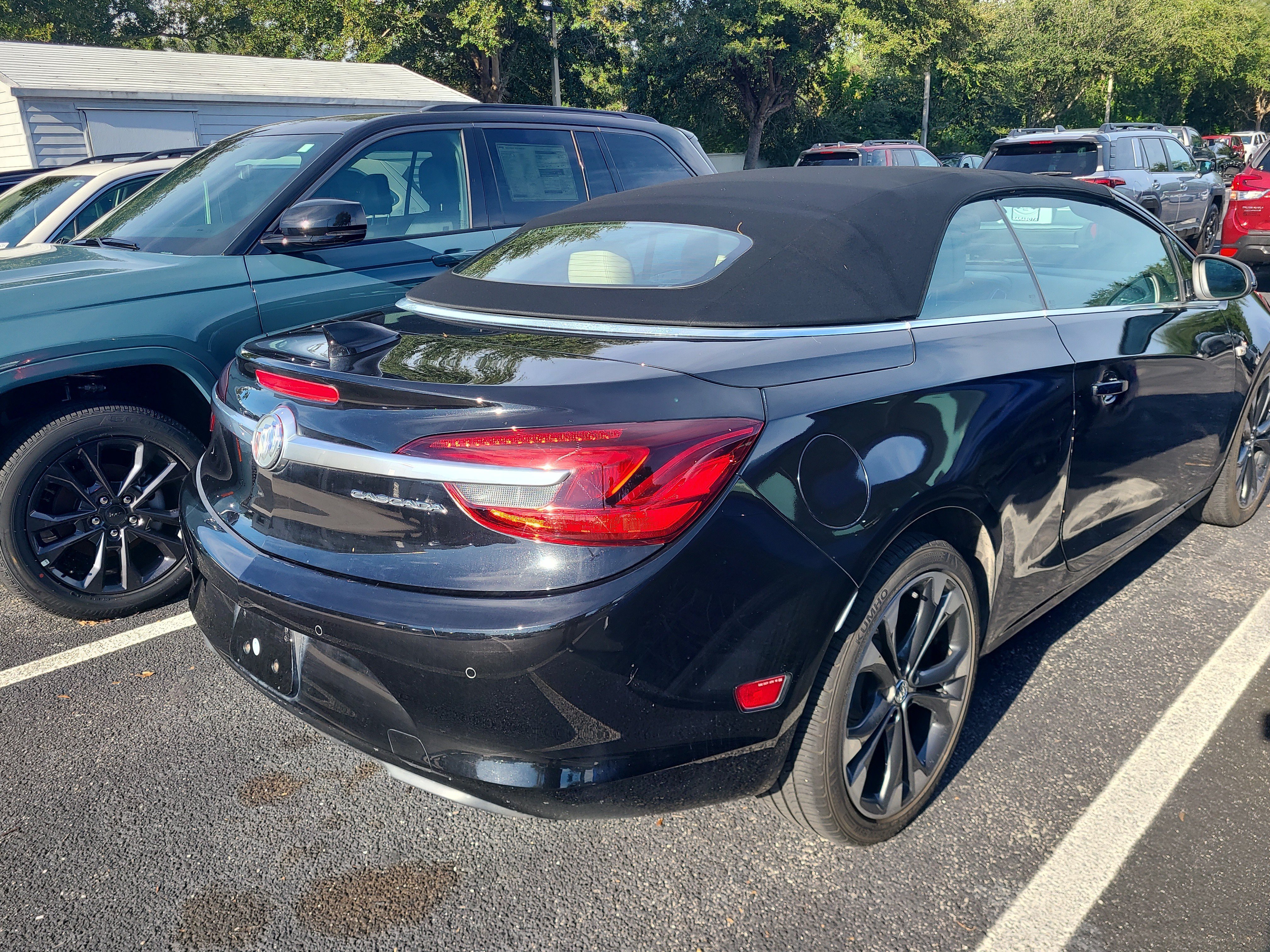 Used 2019 Buick Cascada Premium FWD image 9