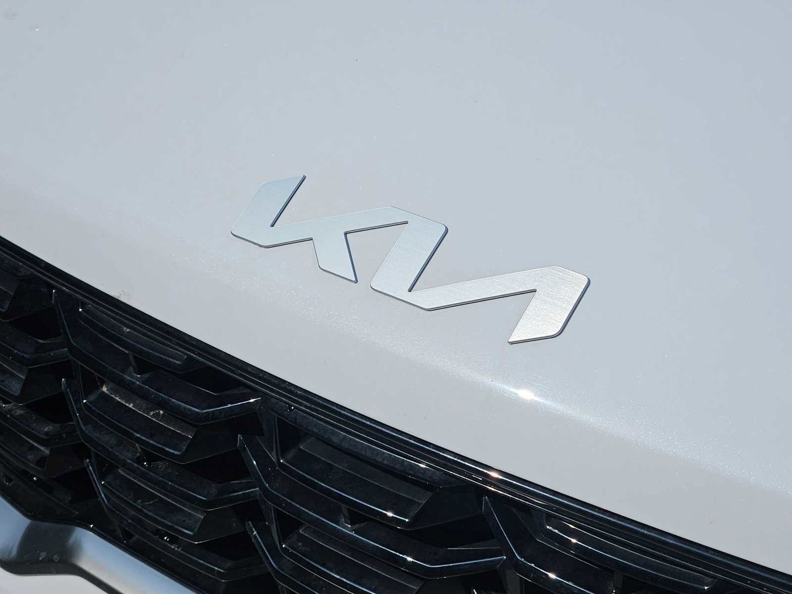 Certified 2025 Kia Sorento EX w/ Panoramic Sunroof Package FWD image 12