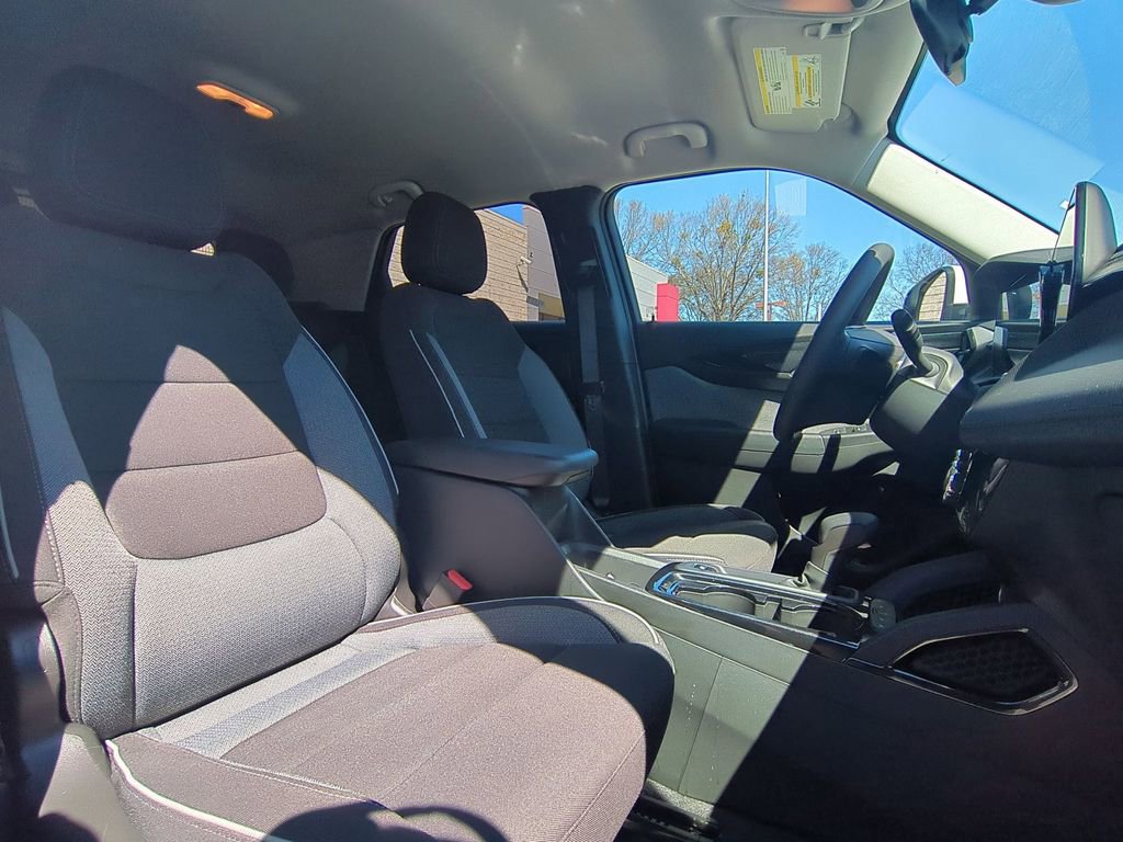Used 2025 Chevrolet TrailBlazer LT image 30