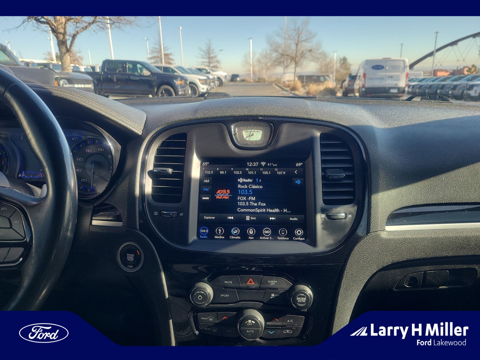 Used 2019 Chrysler 300 S image 12