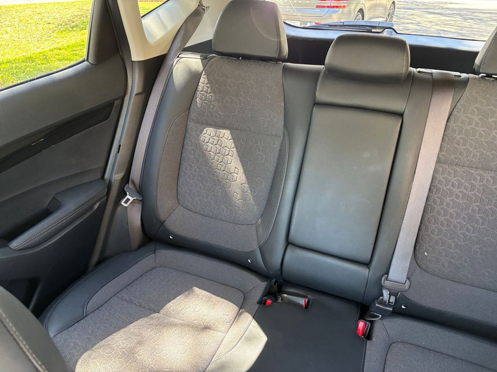 Used 2025 Kia Seltos S image 34