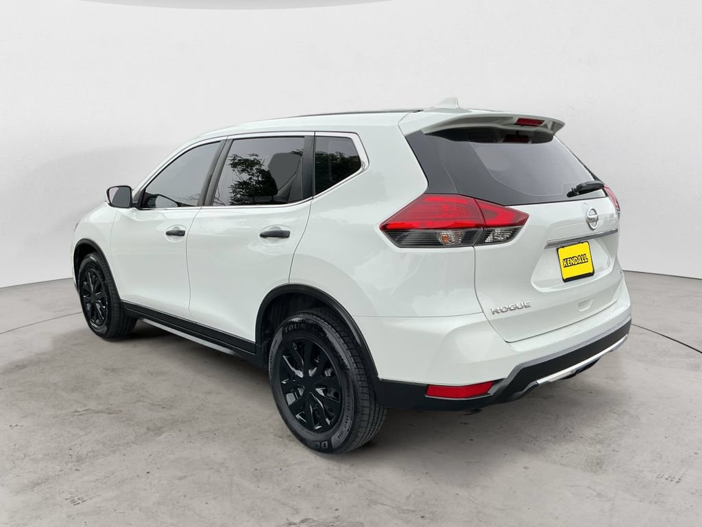 Used 2017 Nissan Rogue S AWD/4WD image 7