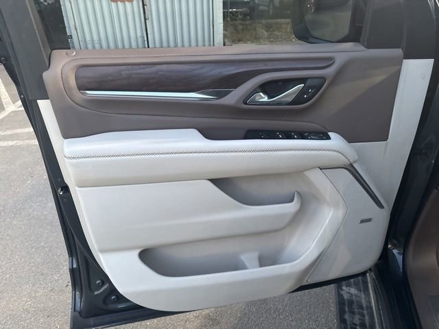 Used 2021 GMC Yukon Denali w/ Denali Premium Package image 14