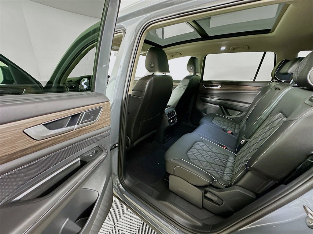 New 2026 Volkswagen Atlas SEL Premium R-Line image 17