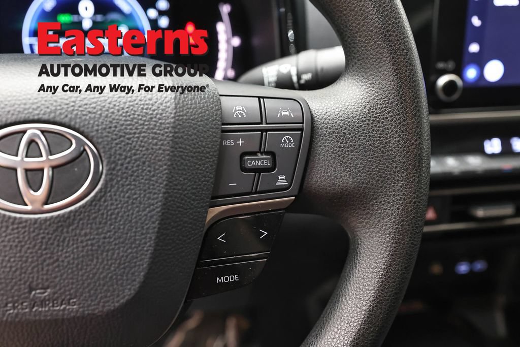 Used 2025 Toyota Camry LE FWD image 15