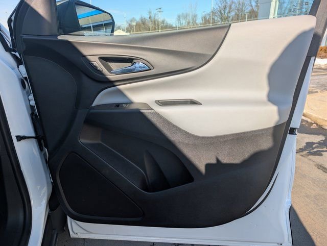 Used 2024 Chevrolet Equinox LS image 13