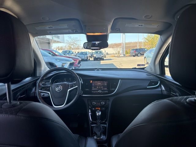 Used 2022 Buick Encore Preferred w/ Safety Package image 27