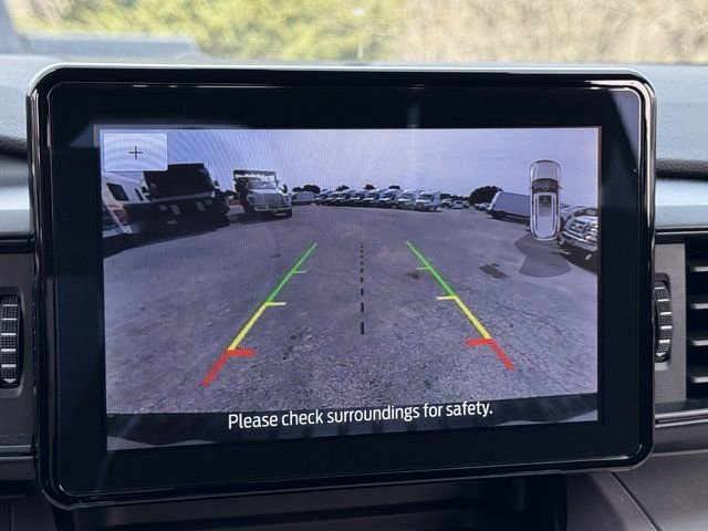 Used 2024 Ford Explorer XLT image 18