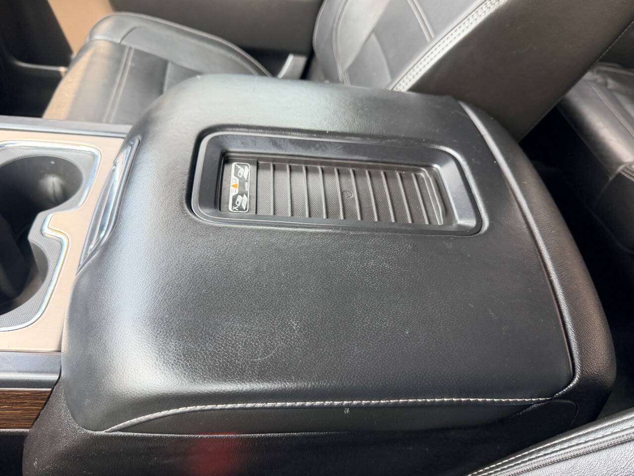 Used 2018 GMC Sierra 1500 Denali AWD/4WD image 37