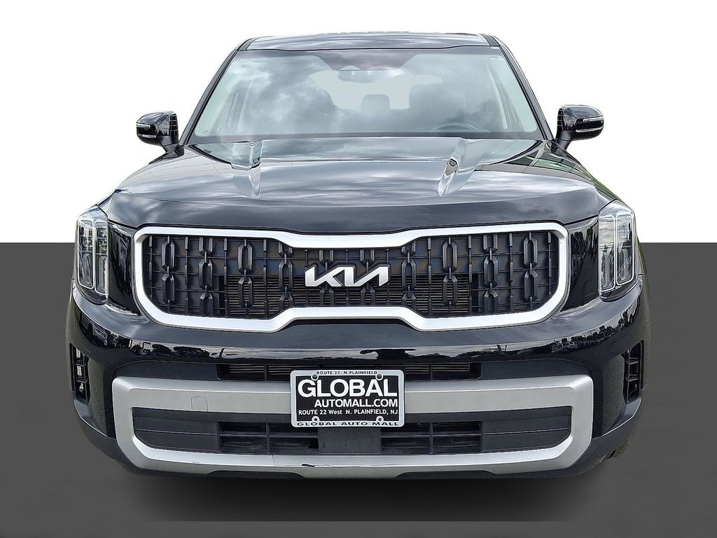 Used 2024 Kia Telluride LX AWD/4WD image 2