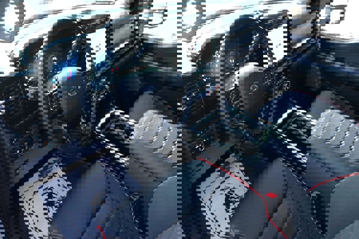 Used 2023 Ford F250 Lariat image 26