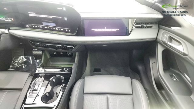 Used 2025 Audi A6 e-tron Prestige w/ Black Warm Weather Package image 37