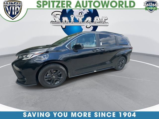 Used 2024 Toyota Sienna XSE AWD/4WD image 4