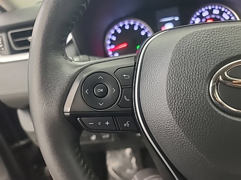 Used 2021 Toyota RAV4 XLE Premium AWD/4WD image 29