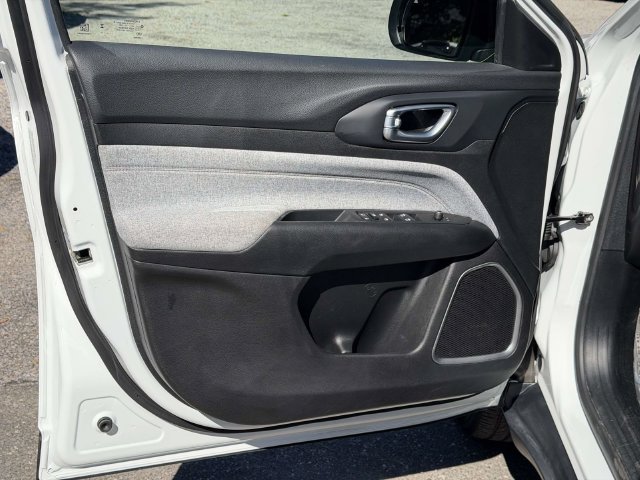Certified 2023 Jeep Compass Latitude AWD/4WD image 14