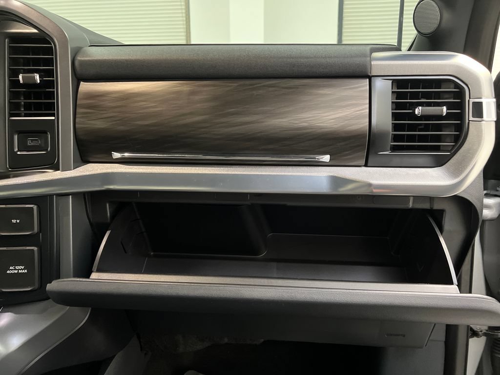 Used 2025 Ford F150 Lariat AWD/4WD image 35