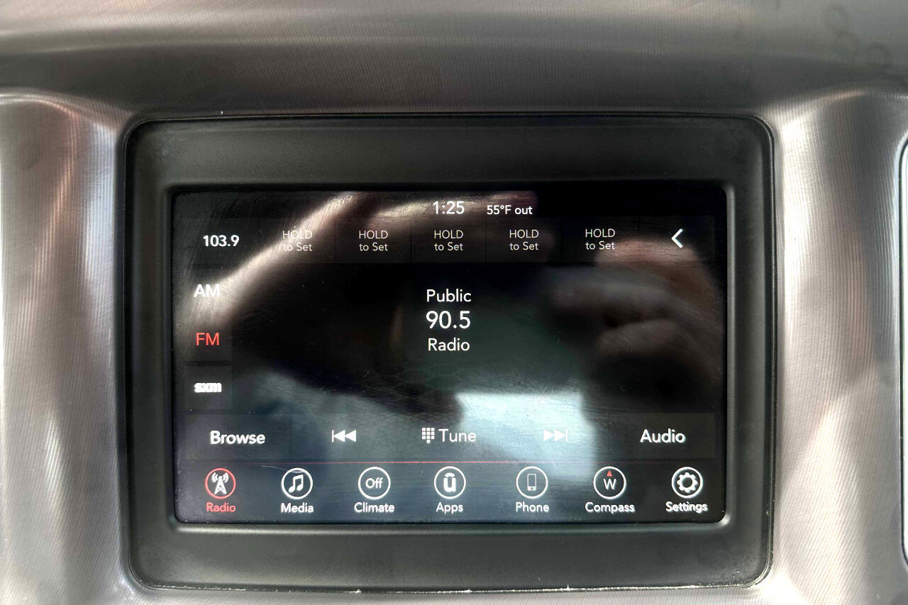 Used 2022 Dodge Charger SXT image 17