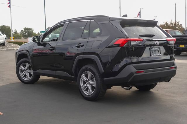 Used 2022 Toyota RAV4 XLE image 10