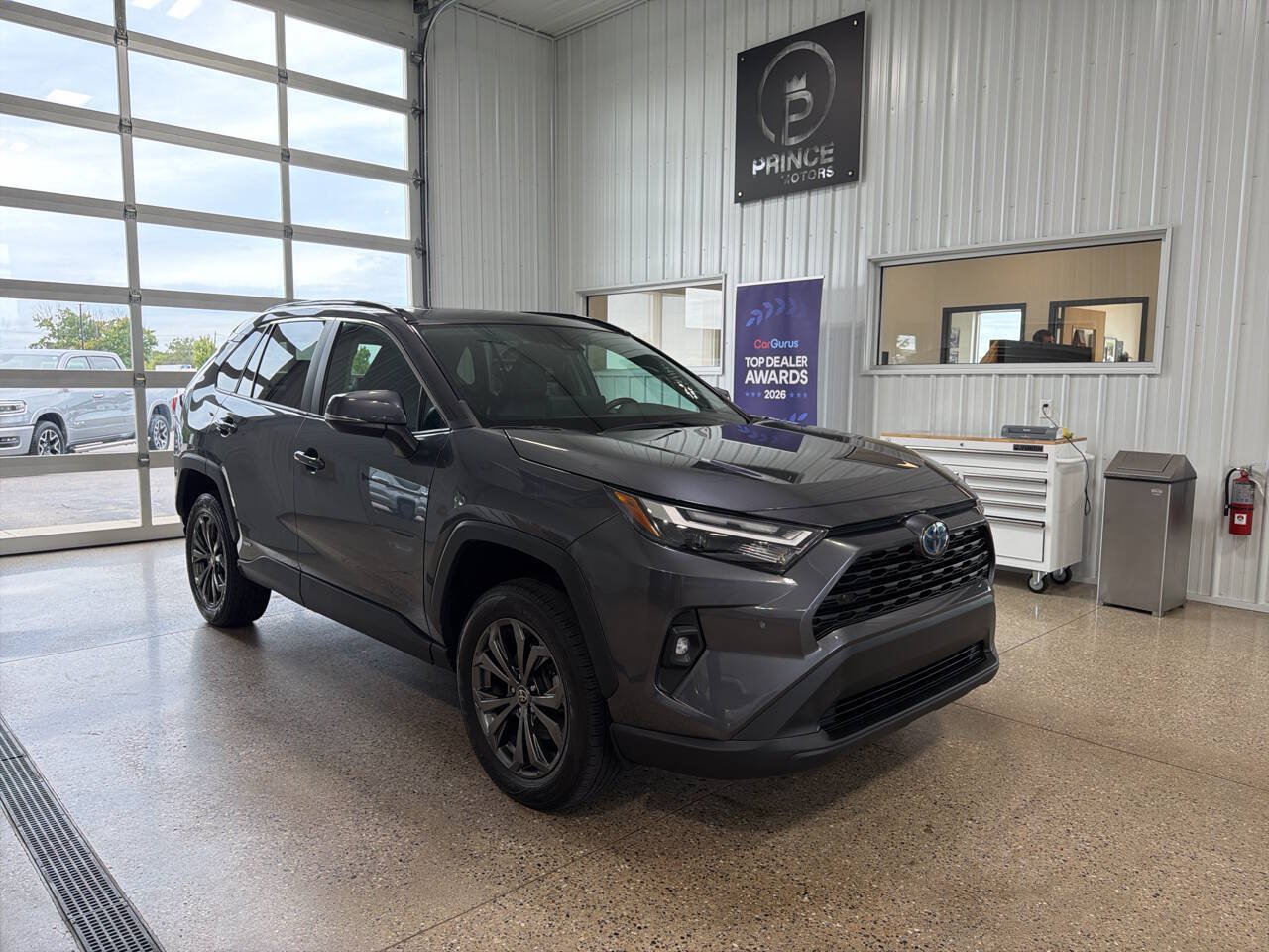 Used 2023 Toyota RAV4 XLE Premium AWD/4WD image 7