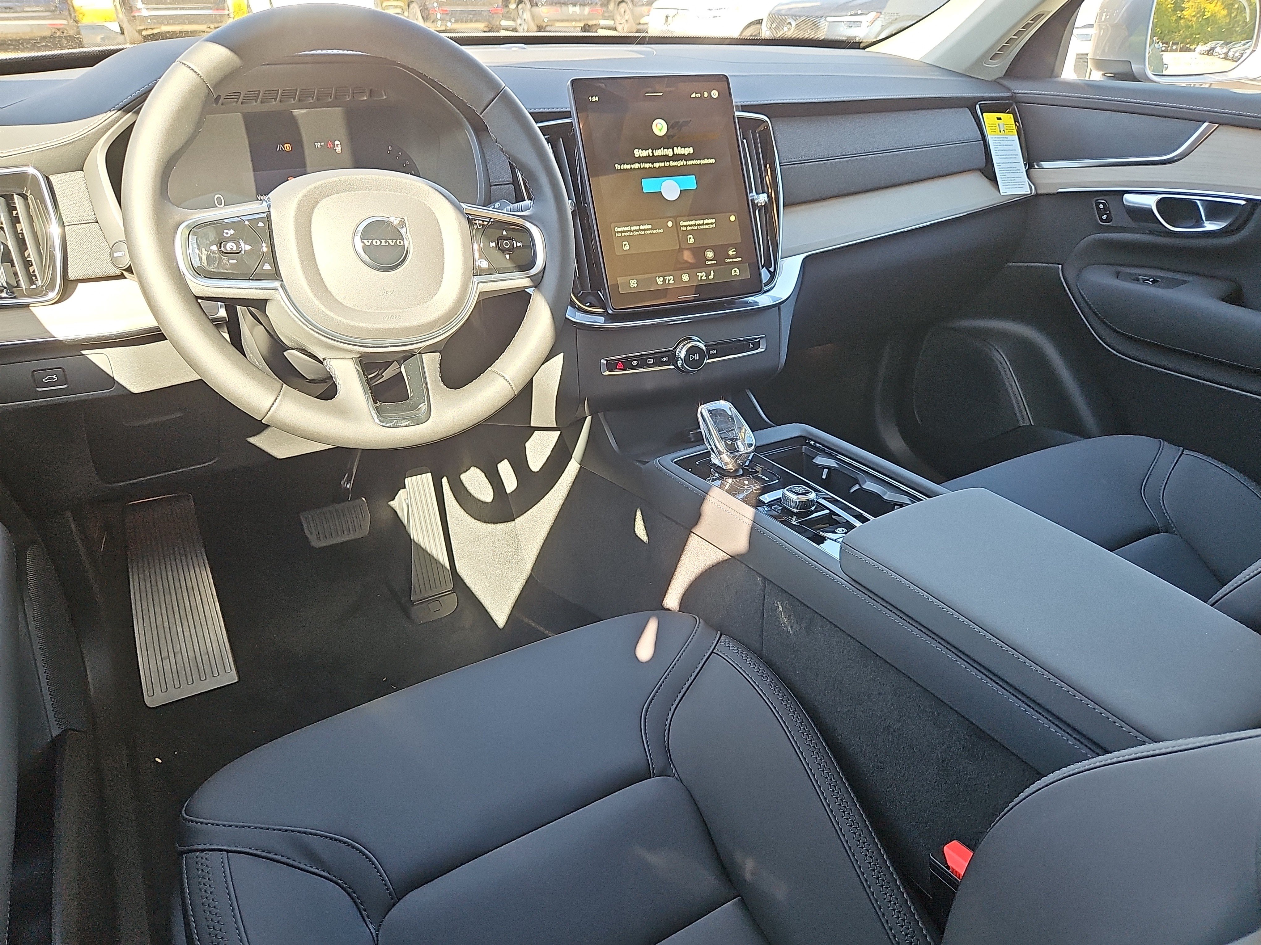 New 2027 Volvo XC90 B5 Core AWD/4WD image 3