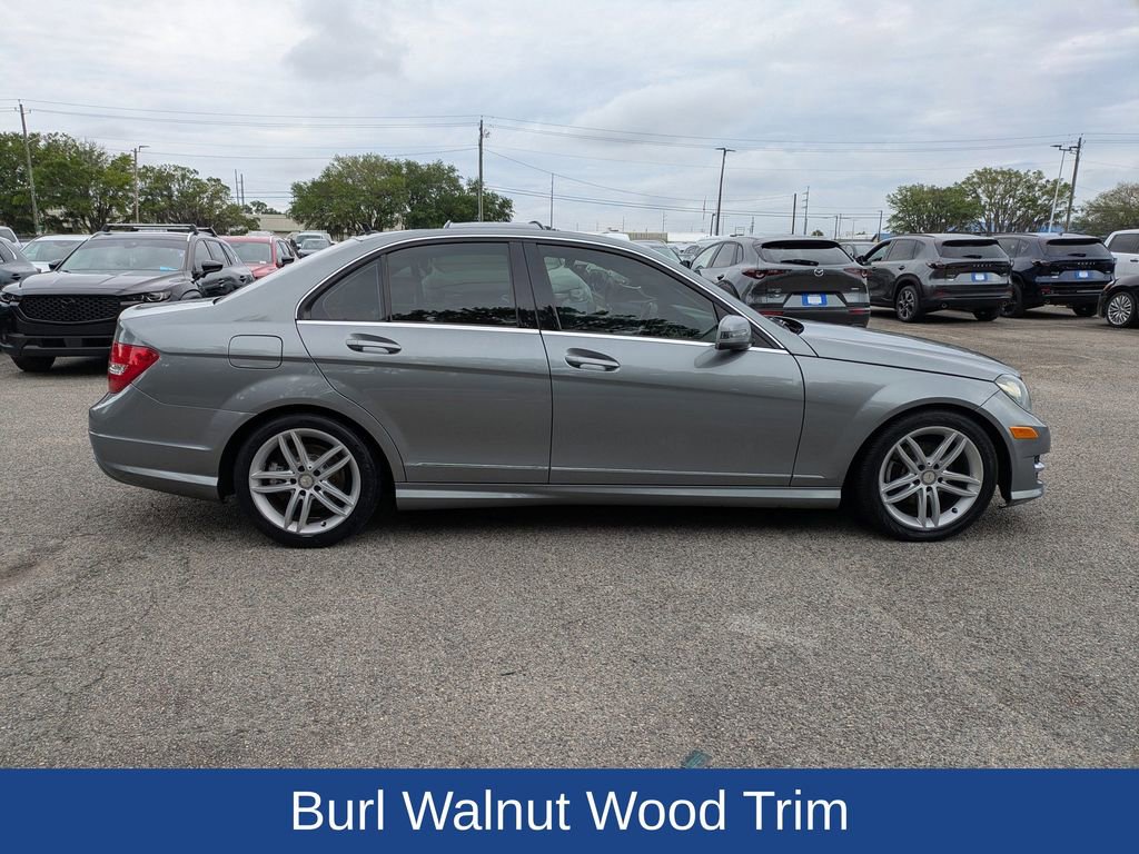 Used 2014 Mercedes-Benz C 250 Sedan image 3