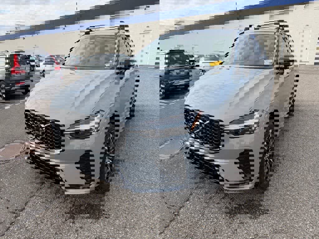 Used 2024 Volvo XC60 B5 Plus w/ Protection Package Premier