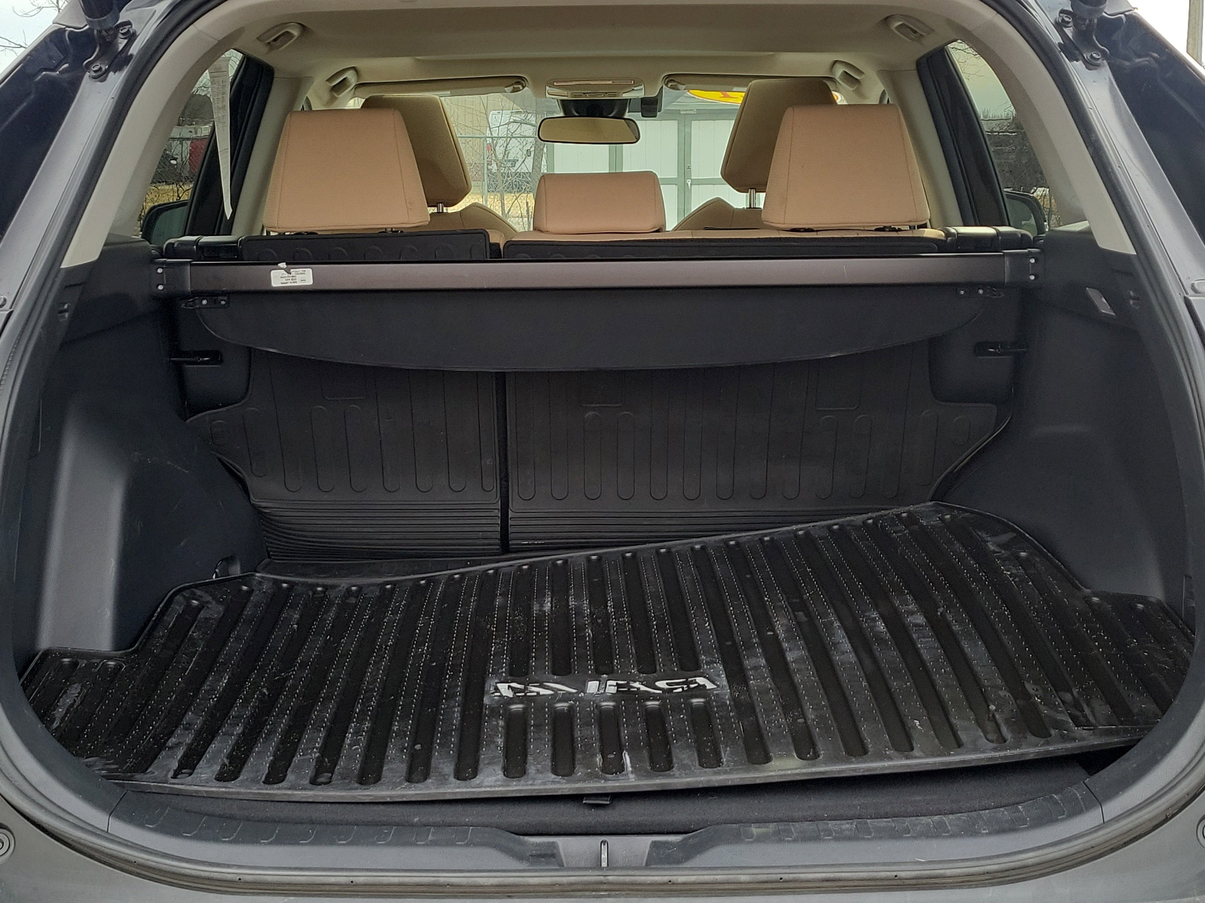 Used 2021 Toyota RAV4 XLE w/ Convenience Package image 7