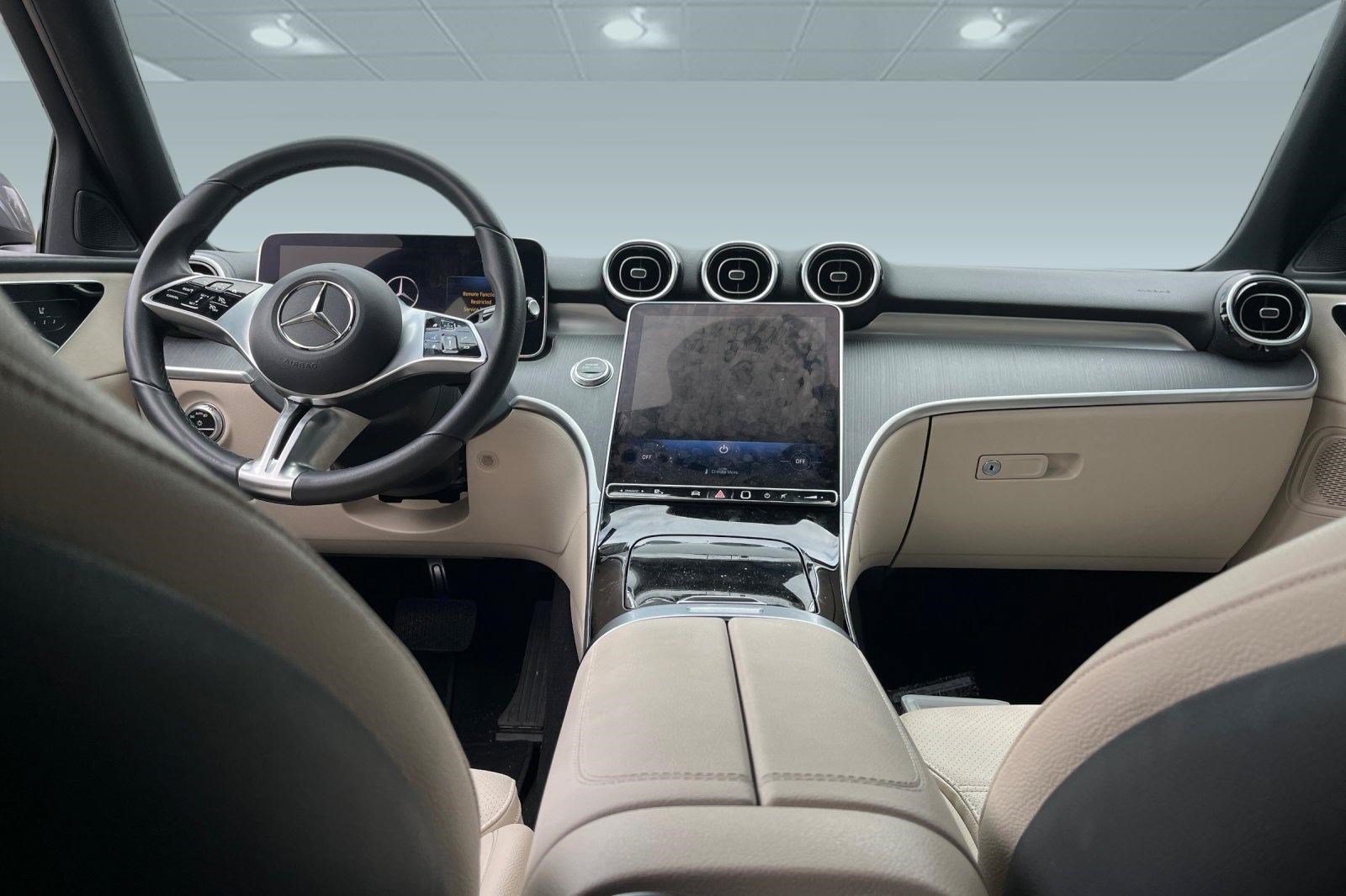 Used 2024 Mercedes-Benz C 300 Sedan image 8