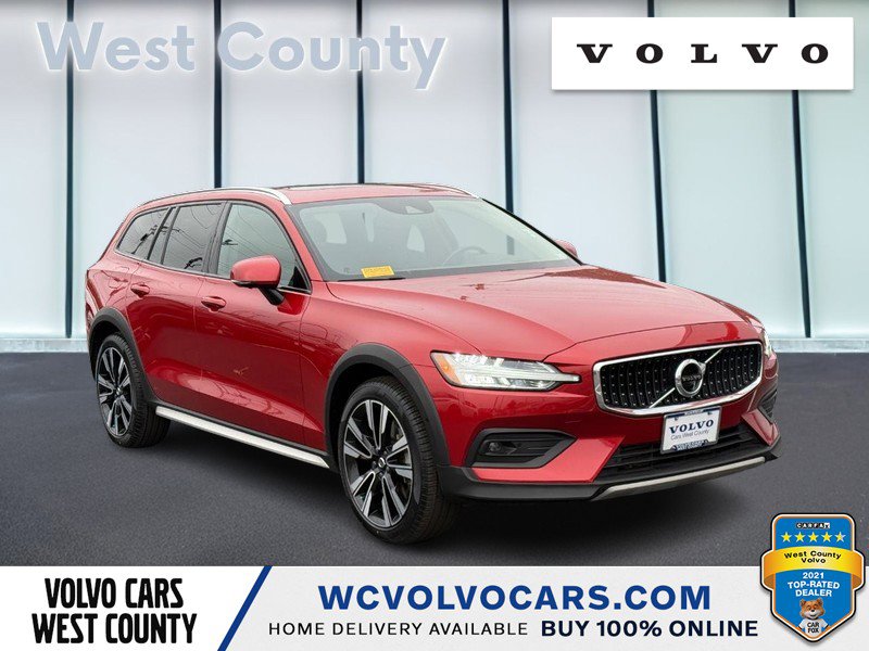 Used 2021 Volvo V60 T5 Cross Country w/ Lounge Package