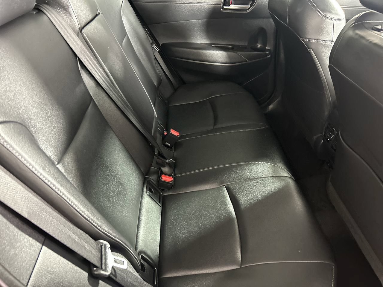 Used 2024 Toyota Corolla Cross XLE w/ Convenience Package FWD image 26