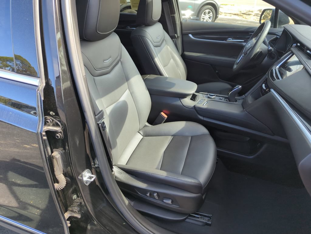 Used 2025 Cadillac XT5 Premium Luxury FWD image 35