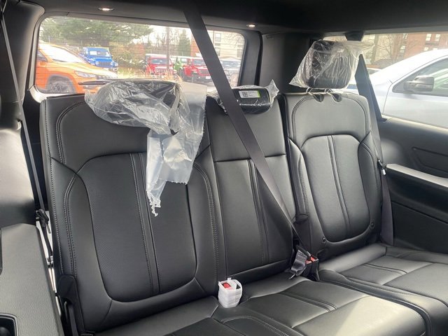 New 2024 Jeep Wagoneer L Base w/ Convenience Group I image 33