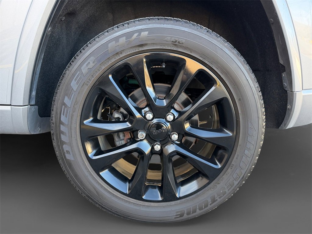 Used 2020 Jeep Grand Cherokee Altitude image 11