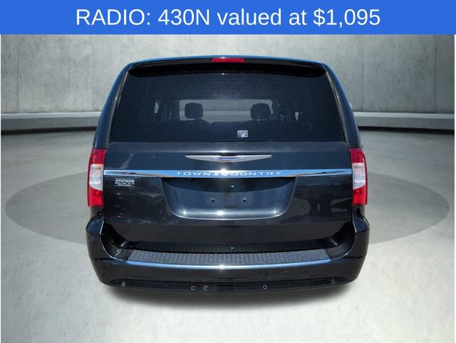 Used 2016 Chrysler Town & Country Touring-L FWD image 6