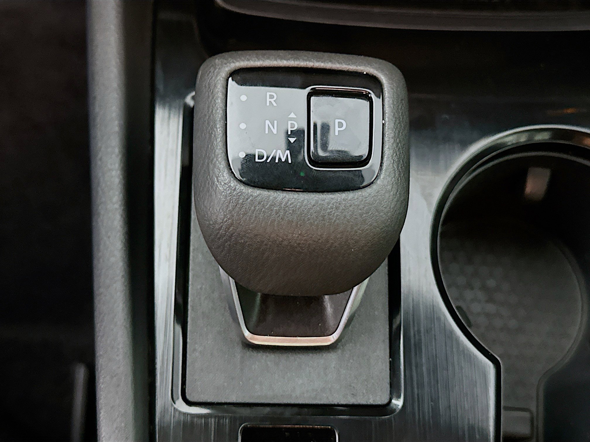 Used 2025 Nissan Rogue SV FWD image 24