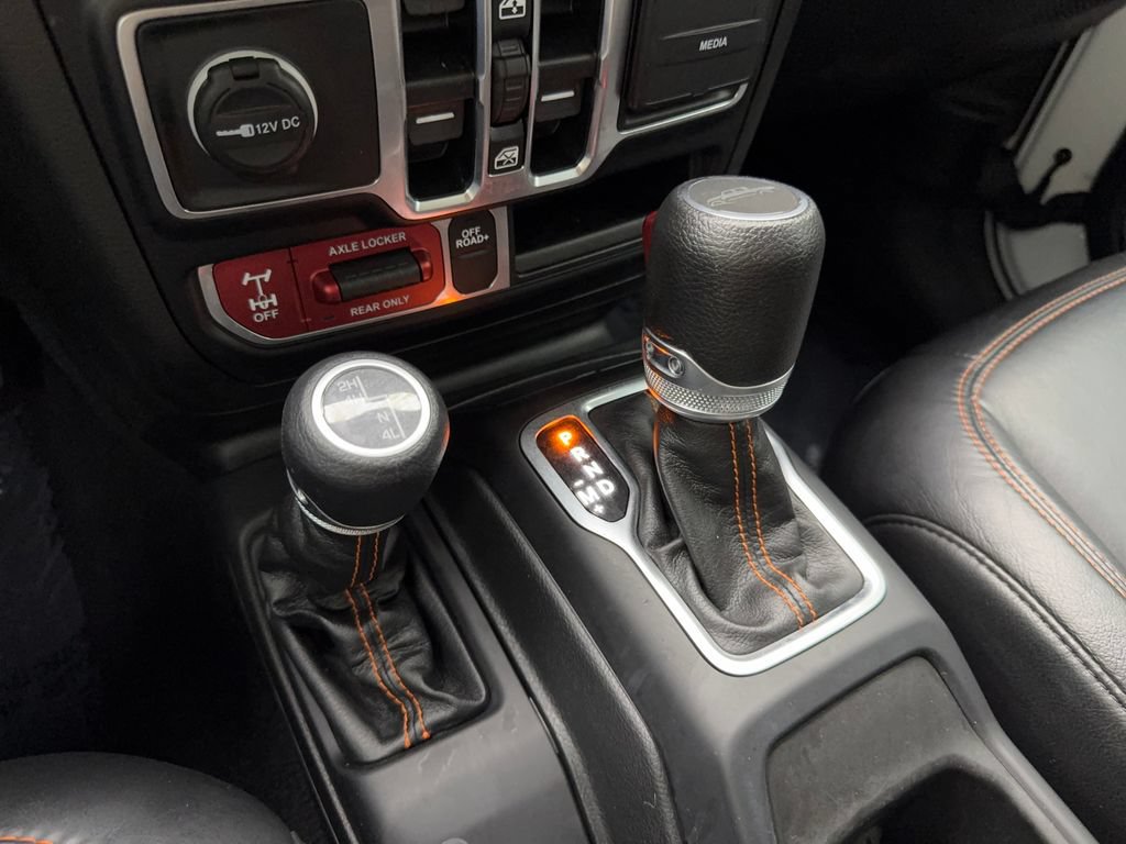 Used 2023 Jeep Gladiator Mojave w/ LED Lighting Group AWD/4WD image 69
