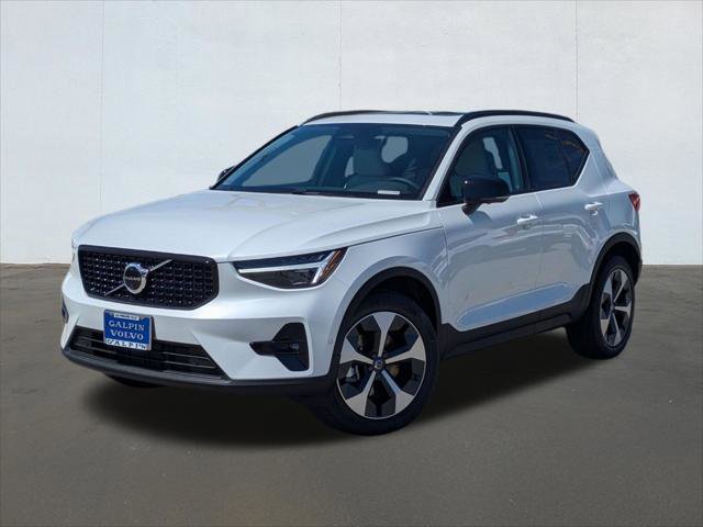 New 2026 Volvo XC40 B5 Plus w/ Protection Package Premier
