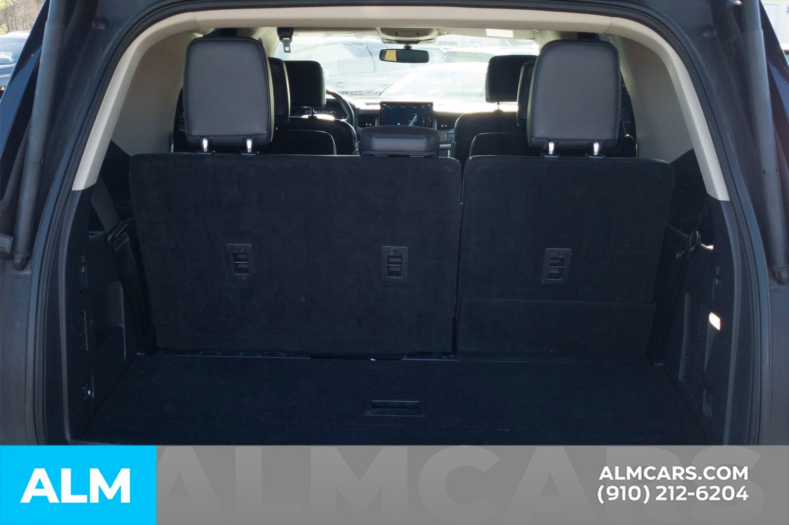Used 2024 Ford Expedition XLT AWD/4WD image 9