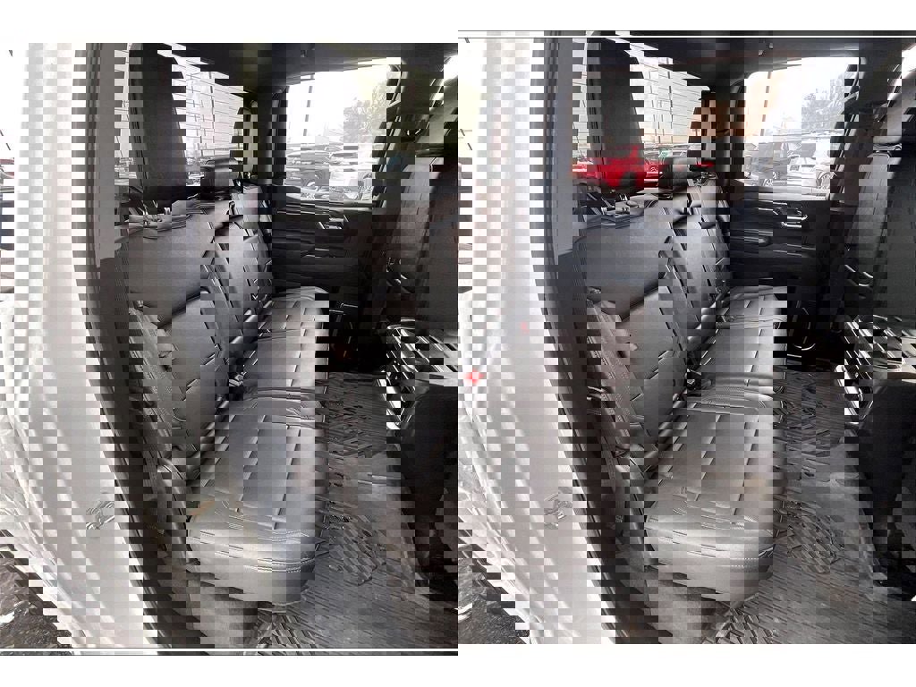 Used 2025 Chevrolet Silverado 1500 LTZ image 28