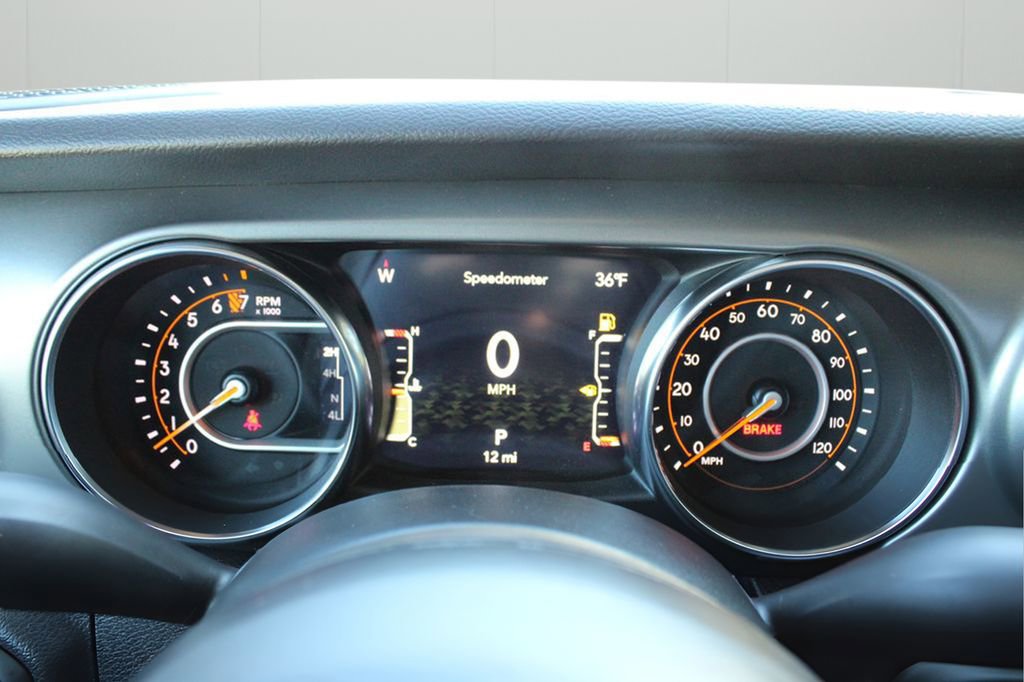 Certified 2023 Jeep Gladiator Willys image 19