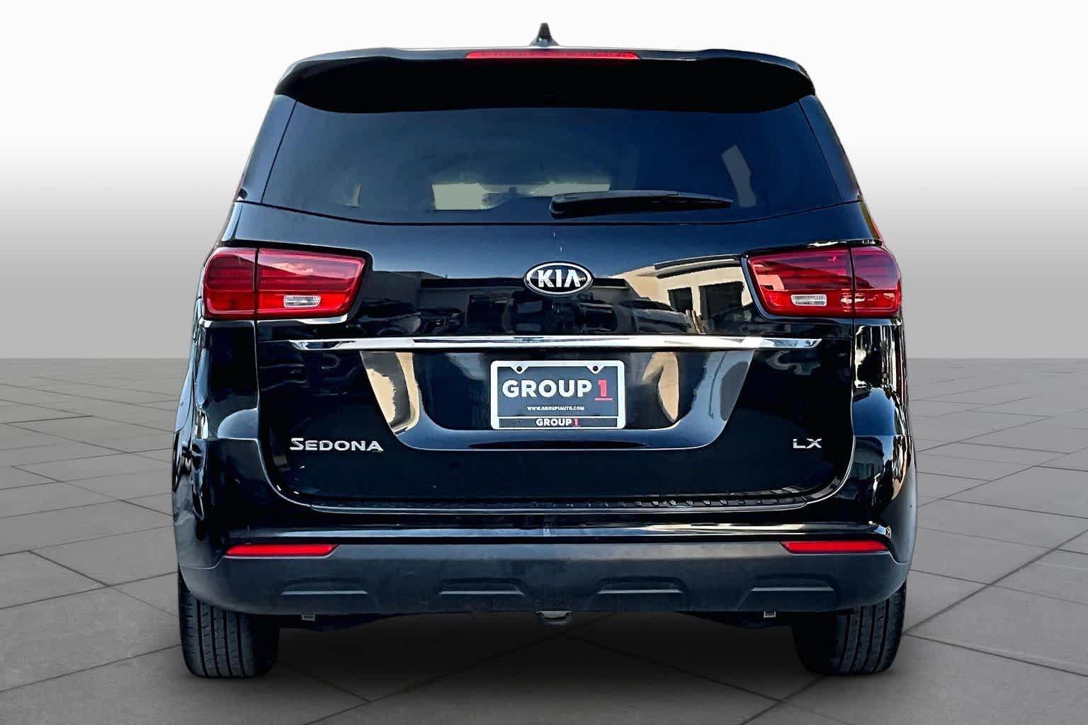 Used 2019 Kia Sedona LX FWD image 5